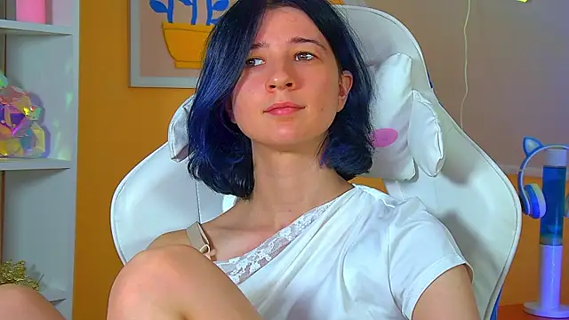 AnneAvelin live cam on StripChat