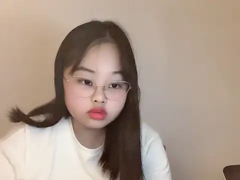 Nhungnhung88 webcam