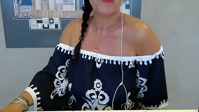 Lindagoddess75 live webcam show