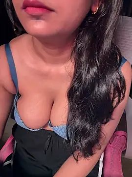 Lucky_Flora webcam
