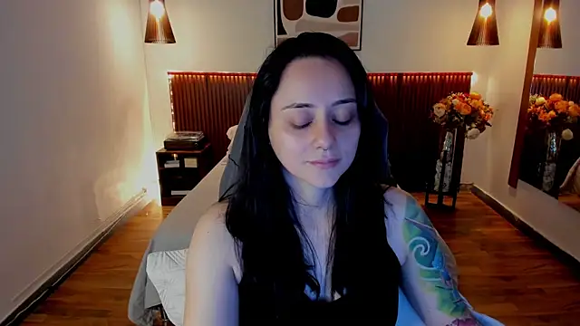 KatherineBond live webcam