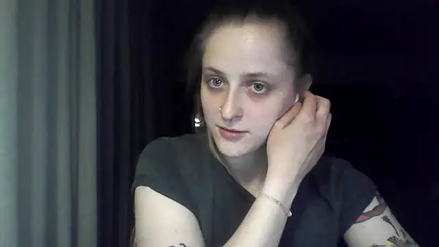 LeaWetGirl webcam