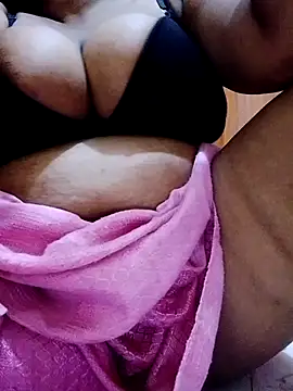 mimma_-_aara live cam on StripChat