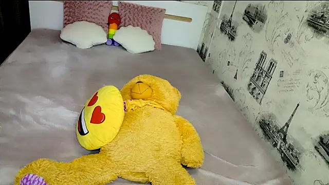 lovely-eyes webcam