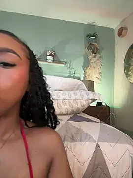 YariRose webcam