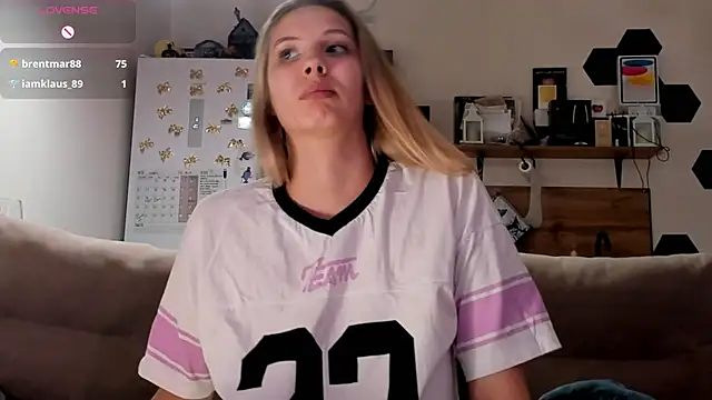 Hot__K live webcam show