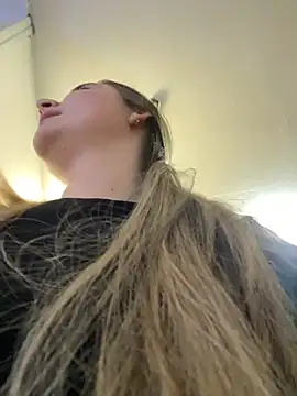 imlindapink live webcam show