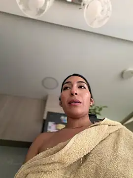 AshleyG_222 live webcam show