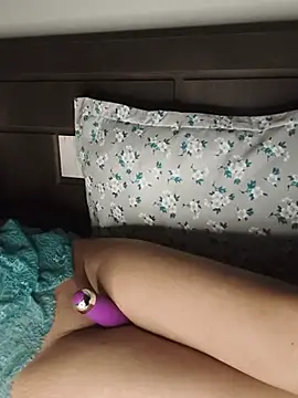 JIYA_23 live webcam show