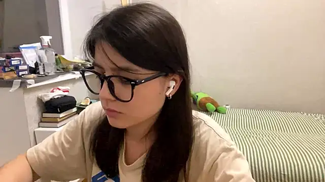 SaintMari live webcam show