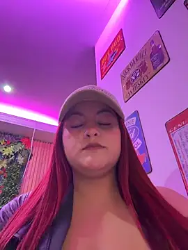 Lia-Moon77 live webcam show