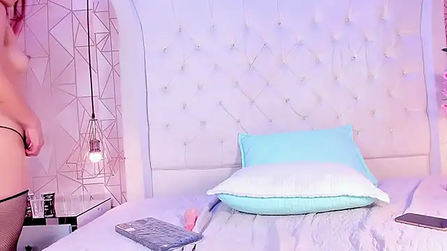 Ivonnepretty_ live cam on StripChat