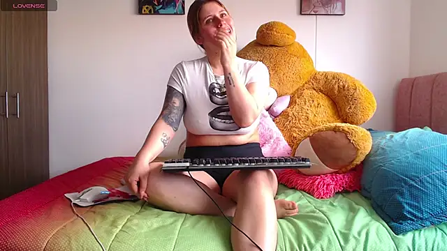 thamarajane live cam on StripChat