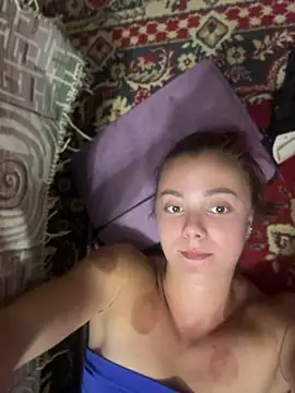 AlisaKissss live cam on StripChat