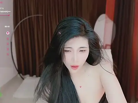 Vaidurya-Yolo live cam on StripChat