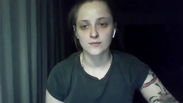 LeaWetGirl webcam