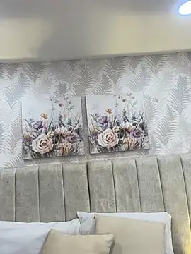 AnitaMore_ webcam