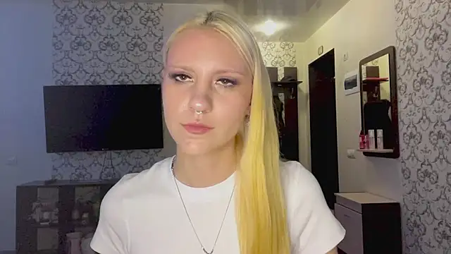 LanaLivee webcam