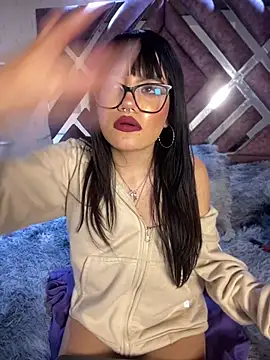 Saphira_Pink webcam