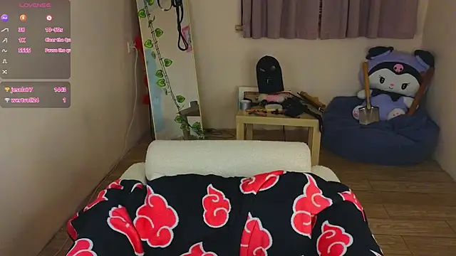 laracroftmansion live cam on StripChat