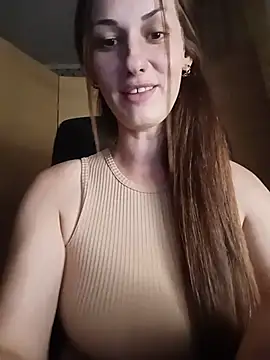 LunaCrystall live cam on StripChat