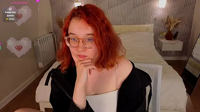 Aleks-casterrr live cam on StripChat