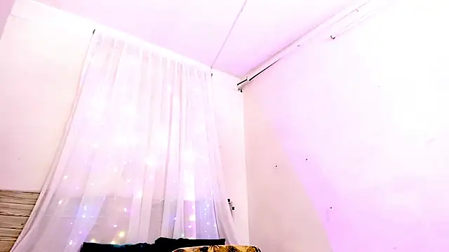 lilahSweet webcam
