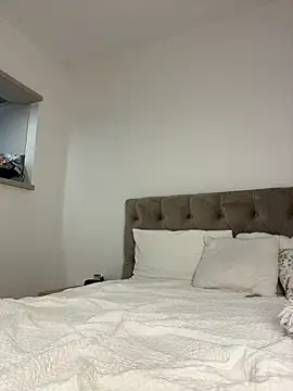 IrisBlues live cam on StripChat