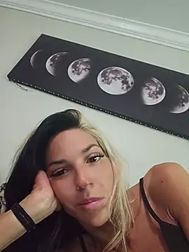 lil_jiggly webcam