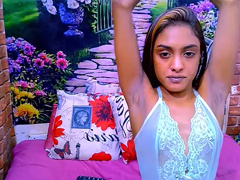 IndianPretty14u2Luv webcam