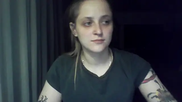 LeaWetGirl webcam