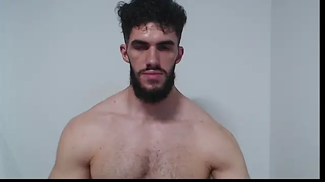 hiddenf live cam on StripChat