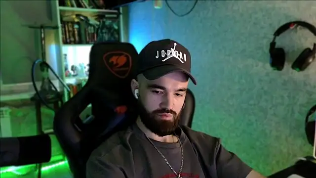 _Serious_Man webcam