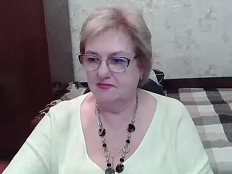 Renata62011 live cam on StripChat