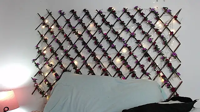 Samantha_Wallker live cam on StripChat