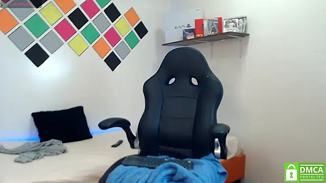DraxBlade09 live cam on StripChat