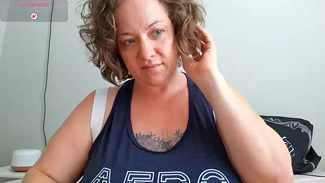 julimonroe live cam