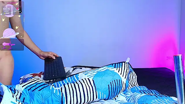 Dannyswiftt live webcam show