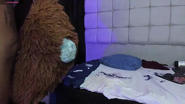 charlotte_brawn webcam