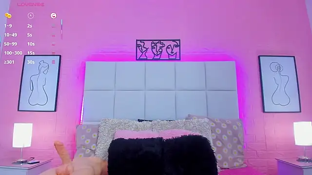 charlotte_kisss webcam