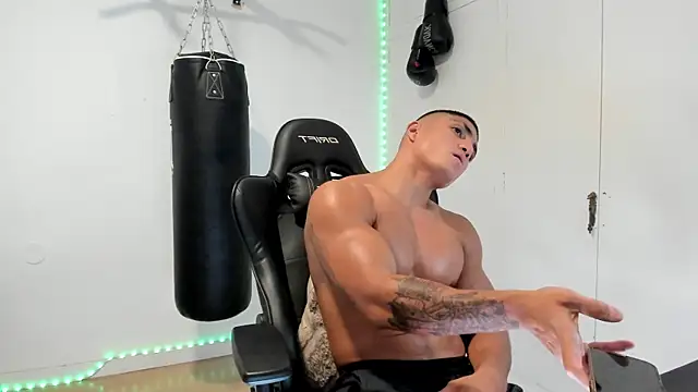 dan01_ live cam on StripChat