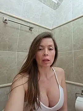karina_warthon webcam