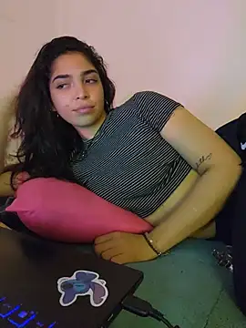 Ariagal live cam on StripChat