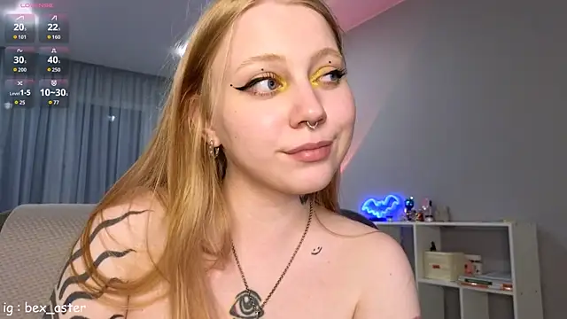 RebeccaAster webcam