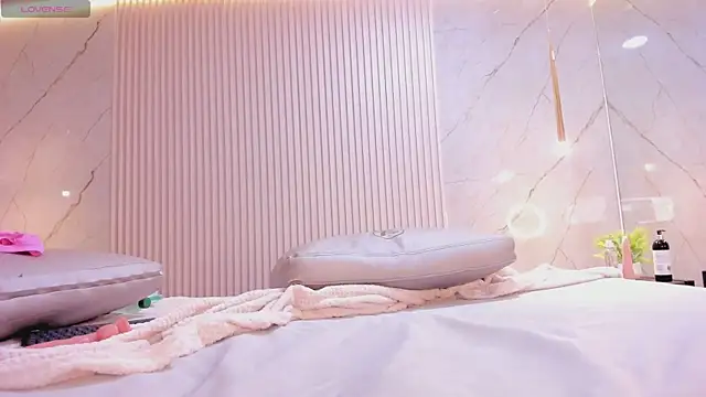 kimberly_montiel webcam