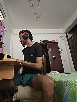 Mitchfranco live cam on StripChat