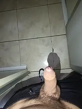 Harddick00940 live webcam show