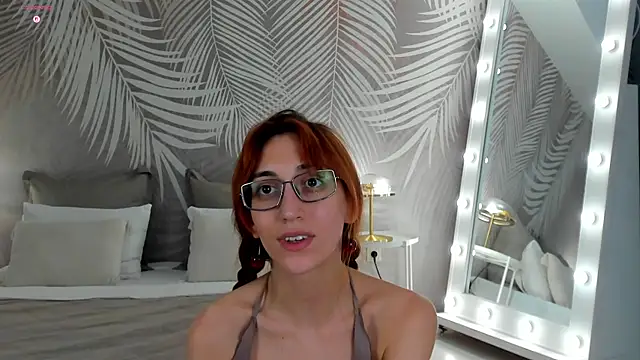 LeyaAtwood live webcam show