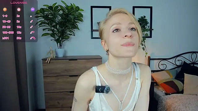JanettePerro live webcam show