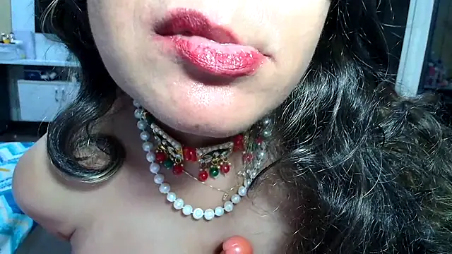 yourradhika live webcam show